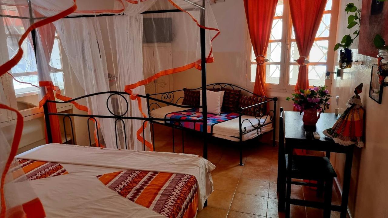 Chez Coumbis Bed and Breakfast Gorée Eksteriør billede