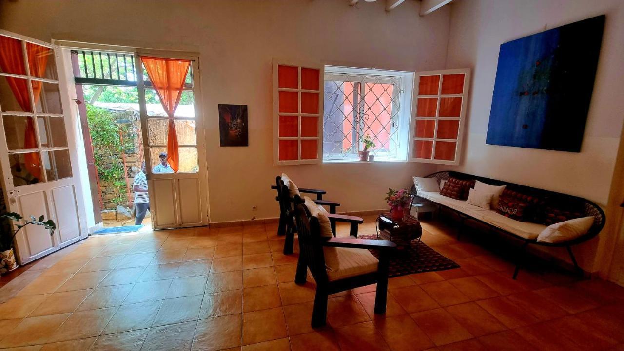 Chez Coumbis Bed and Breakfast Gorée Eksteriør billede